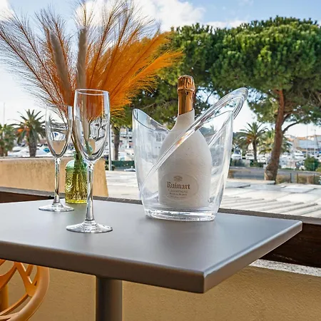 Nuit D'ambre Port Nature - Cosy - Parking - Climatisation - Village Naturiste * Agde